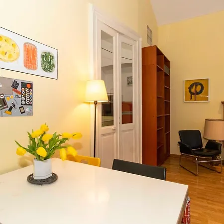 Porta Nuova & San Salvario Roomy Flat