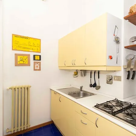 Daire Porta Nuova & San Salvario Roomy Flat