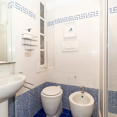 Porta Nuova & San Salvario Roomy Flat * Turin