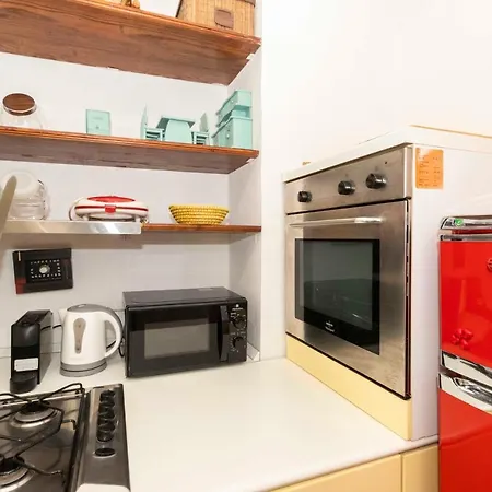 Daire Porta Nuova & San Salvario Roomy Flat Torino