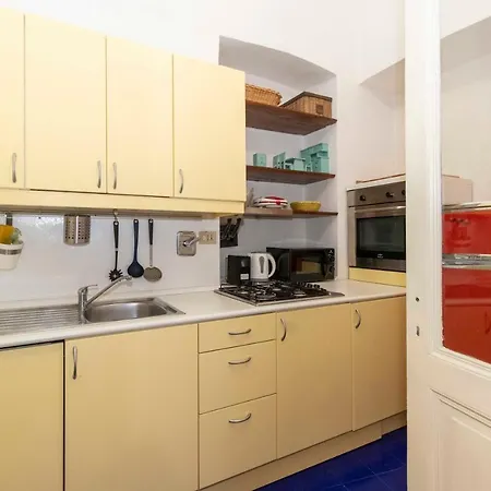 Daire Porta Nuova & San Salvario Roomy Flat