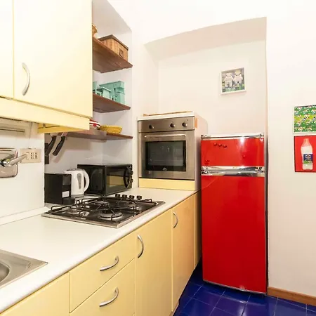 Porta Nuova & San Salvario Roomy Flat Daire *