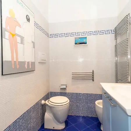 Daire Porta Nuova & San Salvario Roomy Flat *